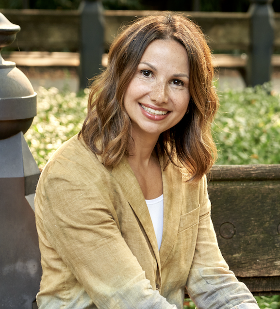 Carrie Sporer headshot